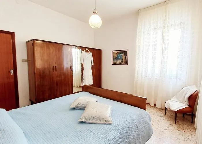 Apartment Casa Rooms&tabacchi Ideale Per Gruppi Sant'Elpidio a Mare